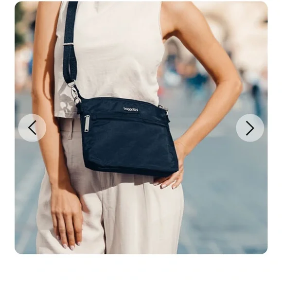 Secured Anti- left Baggallini Crossbody Bag - Picture 1 of 16